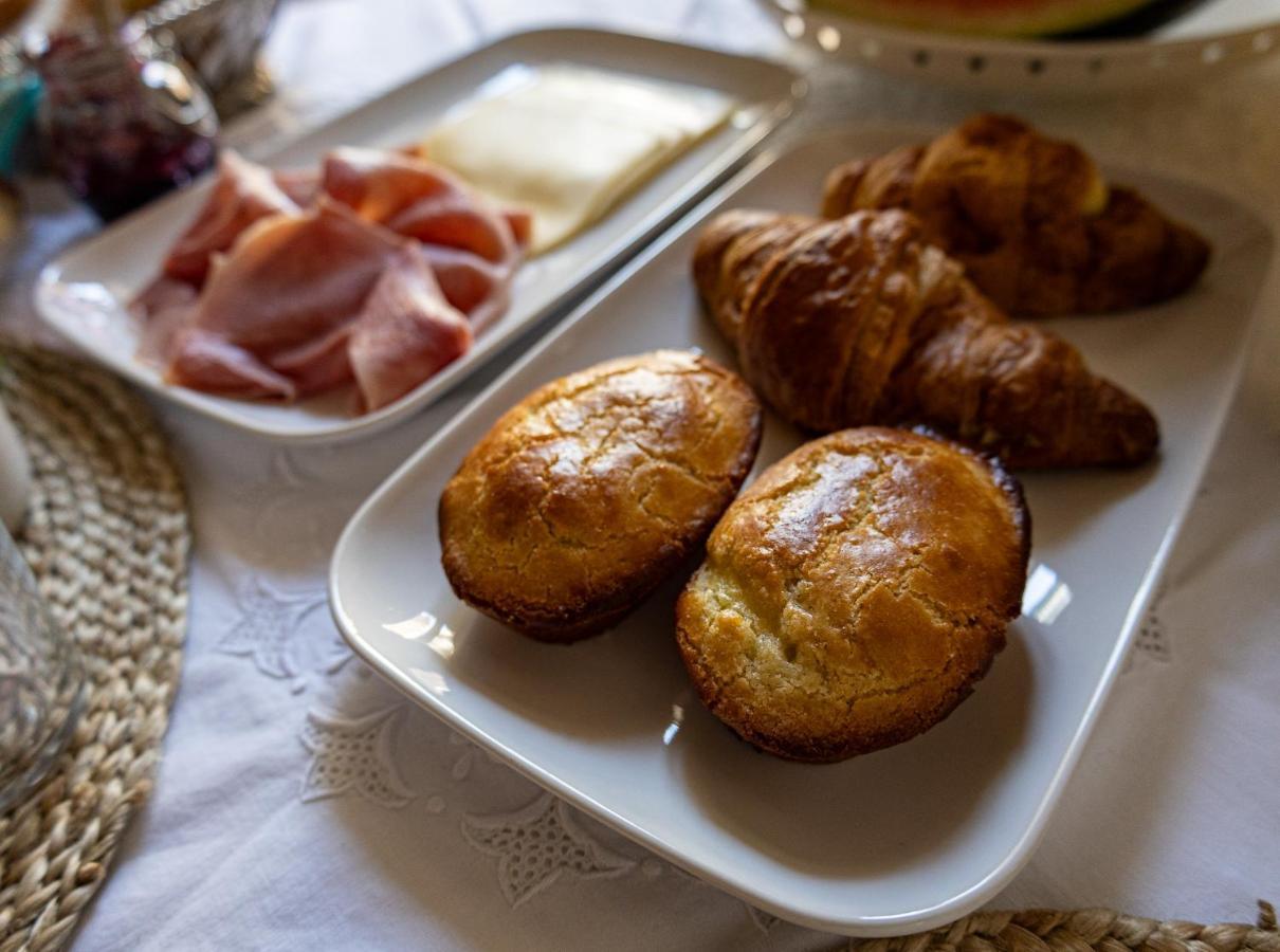 Palazzo Della Contessa - Suites & Breakfast レッチェ エクステリア 写真
