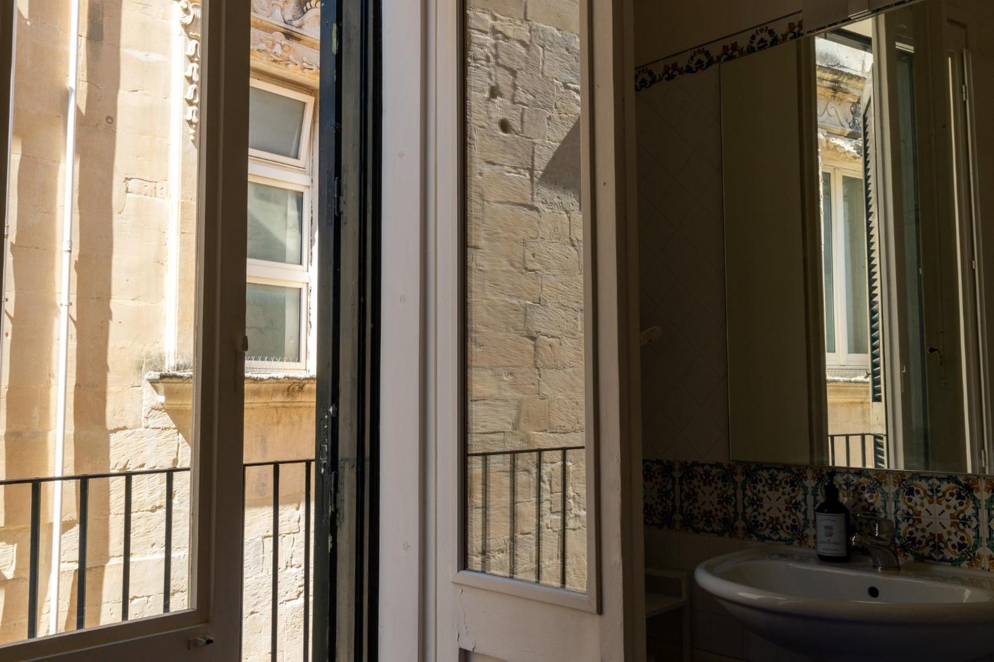 Palazzo Della Contessa - Suites & Breakfast レッチェ エクステリア 写真